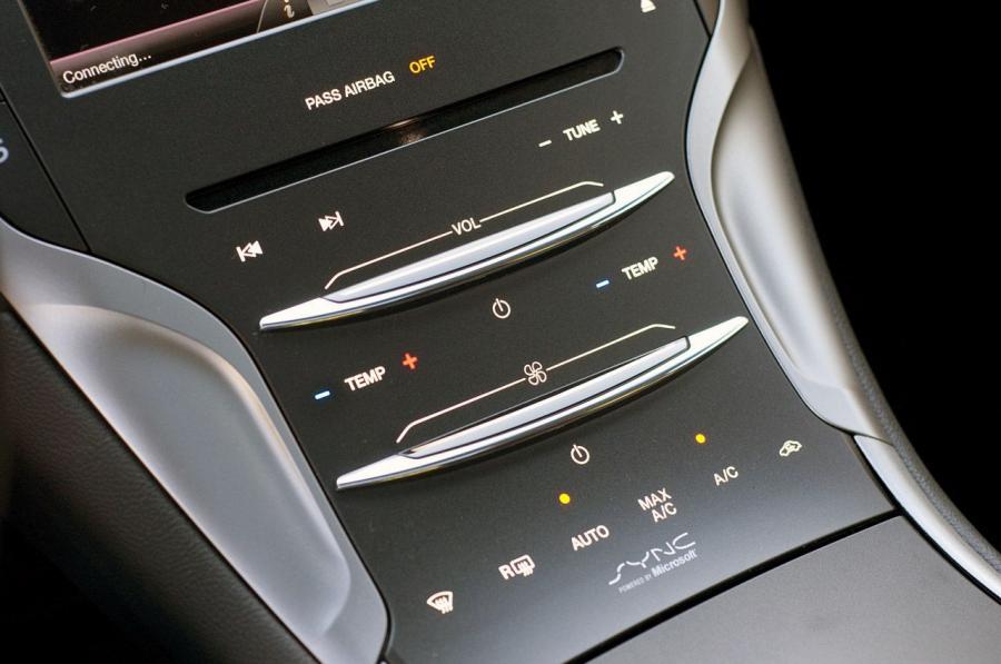  Lincoln MKZ 2013 года  (фото 14 из 65)